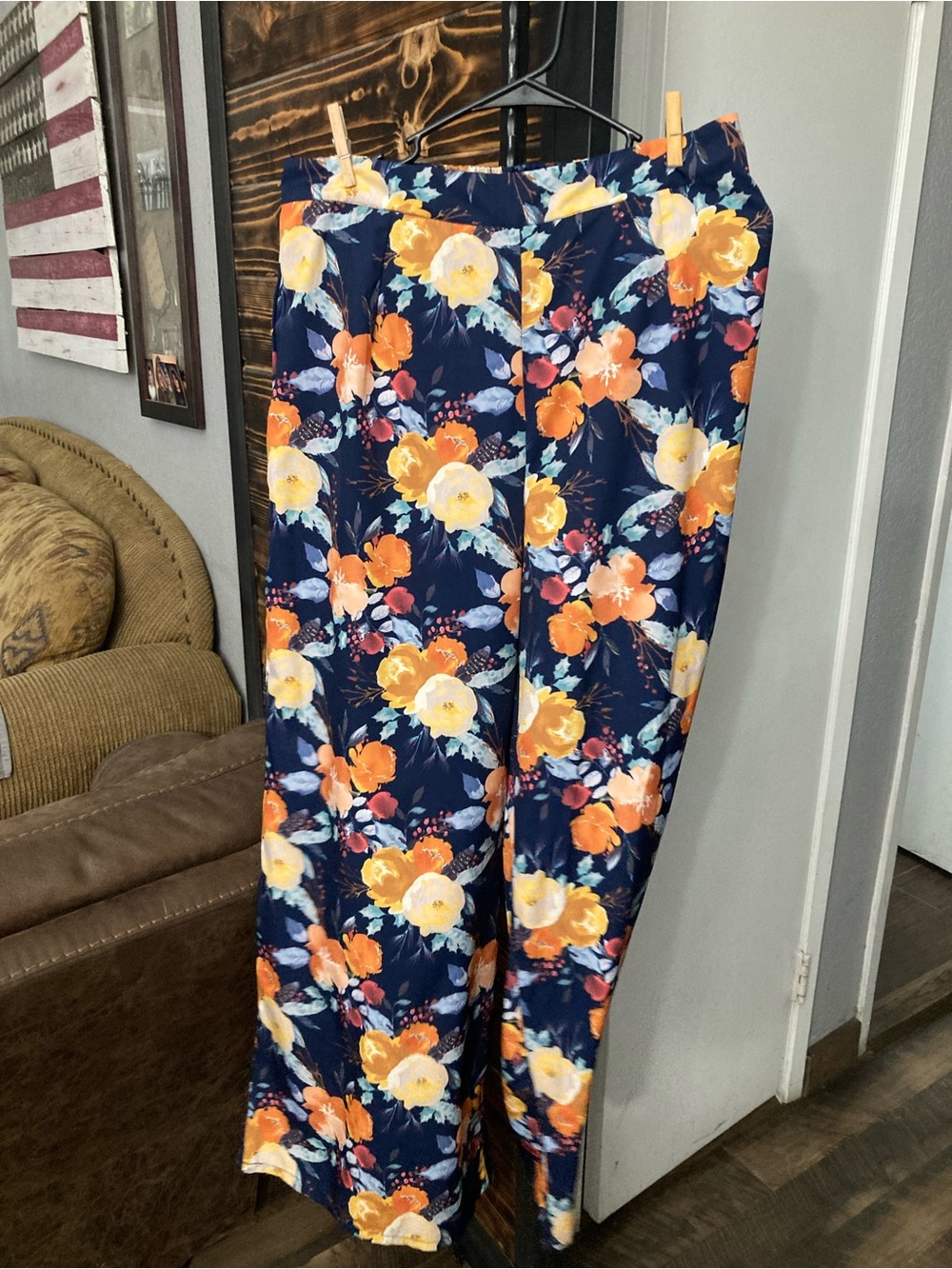 Woman’s Wide Leg Pants, Size 0XL